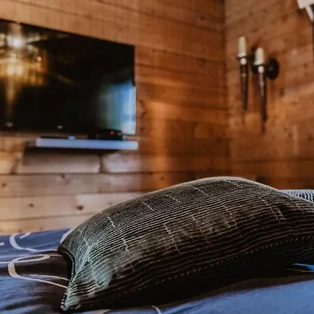 Holiday home Cosy And Romantic Forest House Met Sauna Op De Veluwe *
